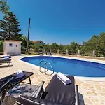 Amazing In Barbat With Swimming Pool Appartamento Barbat na Rabu