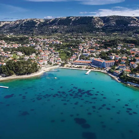 2 Bedroom Awesome In Barbat *