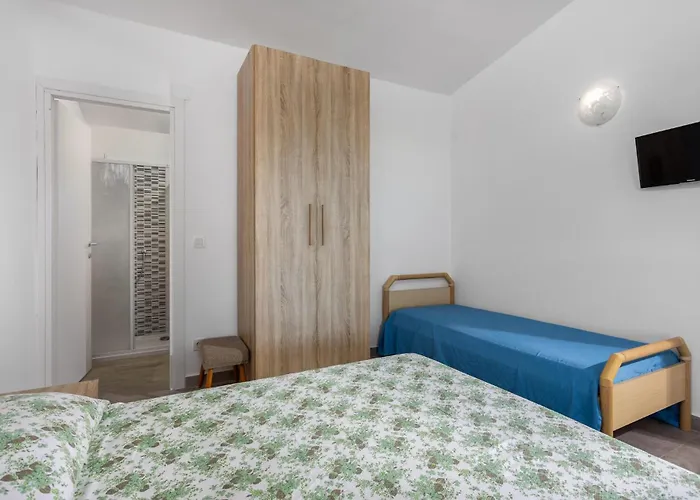 Apartment 2 Bedroom Awesome In Barbat Barbat na Rabu