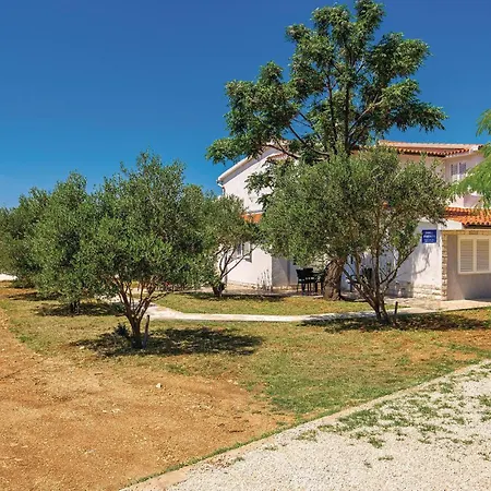 Διαμέρισμα Stunning Apartment In Barbat Barbat na Rabu