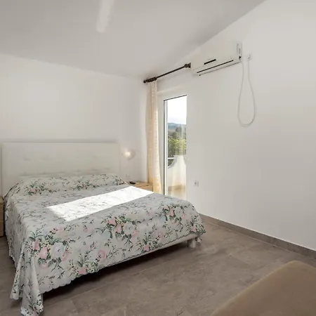 Διαμέρισμα Stunning Apartment In Barbat